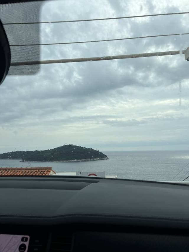 Photo 4 by Lidija B. about renting a Peugeot 308 in Dubrovnik (10/28/24)
