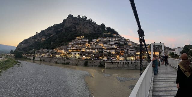 Photo 14 by Victoria R. about hiring a Dacia Sandero Stepway in Tirana (30/06/26)