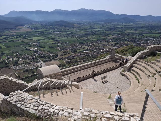 Photo 5 by Joanne H. about hiring a Fiat 500X in Naples (18.09.24)