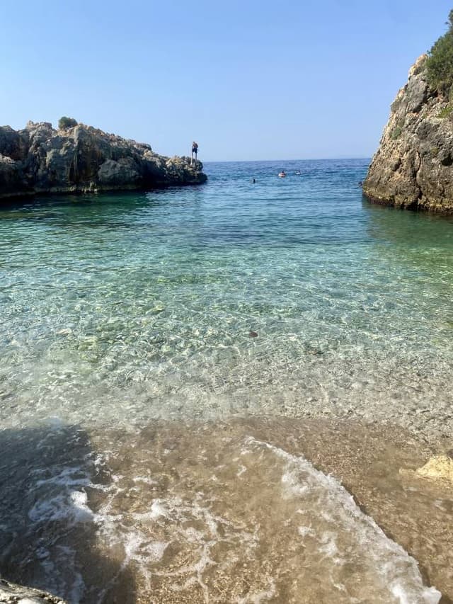 Photo 3 par Olivia R. sur la location d'un Fiat Panda en Albanie (22/08/25)
