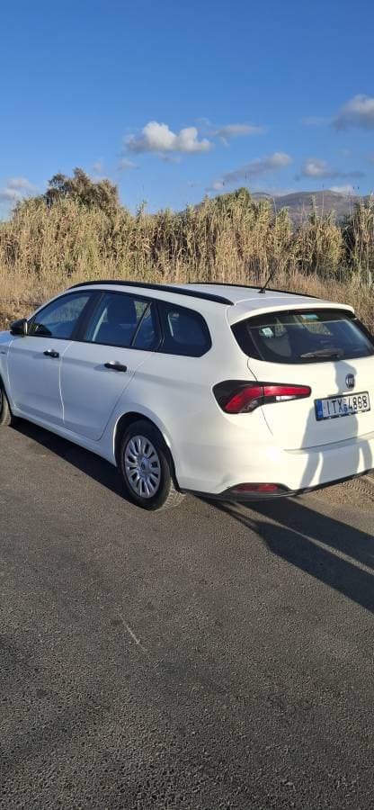 Photo 2 par Marie Josee L. sur la location d'un Peugeot 108 à l\'aéroport de Crète Héraklion (27/09/25)
