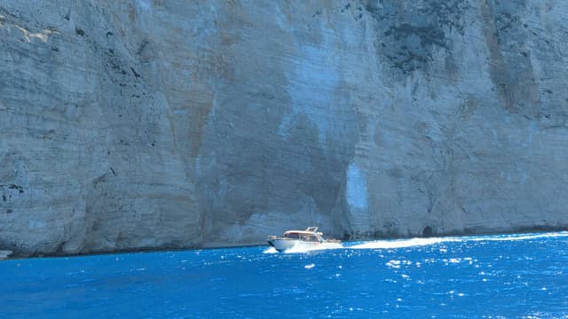 Photo 1 by Dragos C. about hiring a Nissan Pulsar in Zakynthos (02/08/24)