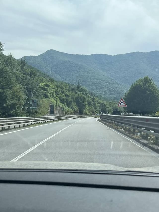 Billede 3 af Nazanin B. om at leje en Jeep Compass i Bergamo (6/30/24)