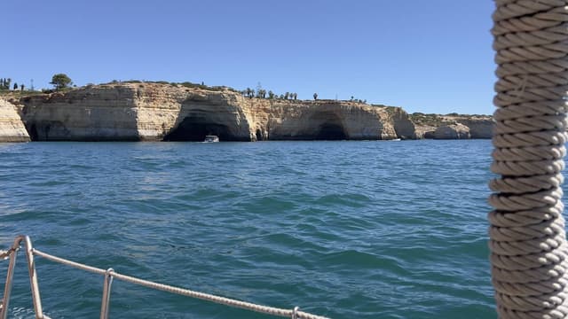 Photo 5 by Sadja B. about hiring a SEAT Arona in Faro (26/08/26)