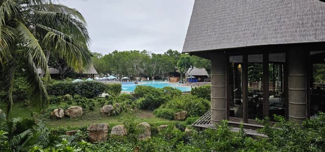 Photo 5 by Dylan L. about renting a Dacia Logan in New Caledonia (7/7/25)