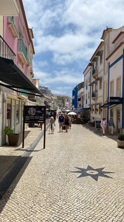 Photo 3 by Andrew V. about hiring a Seat Arona in Lisbon (04.08.24)
