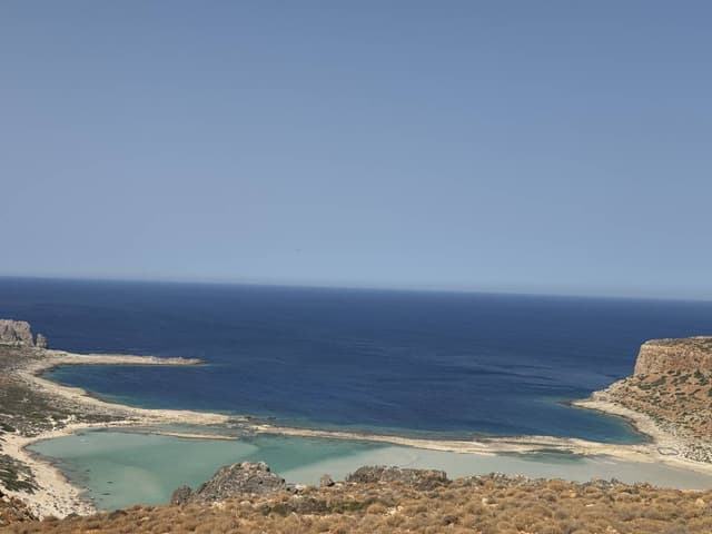 Photo 3 by Eduard-Alexandru C. about renting a Peugeot Rifter in Crete (6/28/24)
