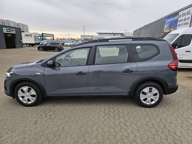 Photo 2 by Patrovits L. about renting a Hyundai i30 at Billund Airport (3/29/24)
