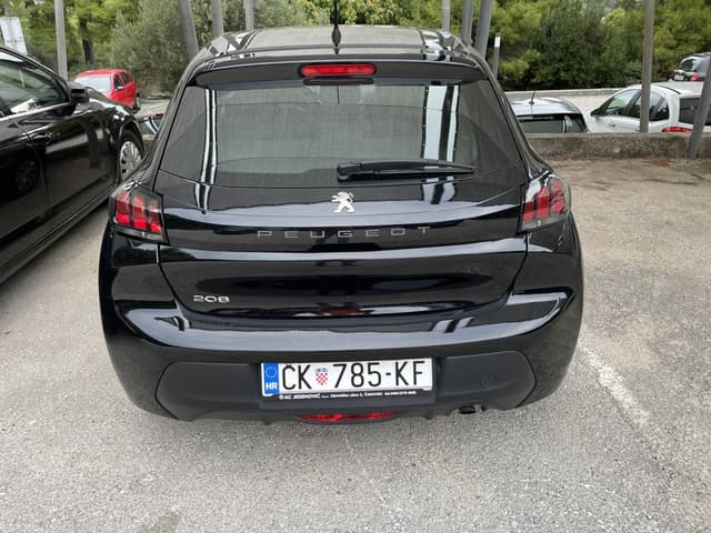 Zdjęcie 2 wykonane przez Ireneusz K. dotyczące wynajmu Skoda Fabia w na Lotnisku w Dubrowniku dnia (8.10.24)
