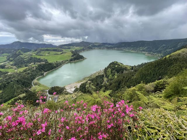 Photo 4 by Fernando P. about renting a Opel Corsa in Ponta Delgada (5/19/25)