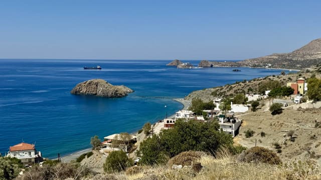 Photo 4 by ROBERT H. about renting a Hyundai i20 in Heraklion (6/29/25)