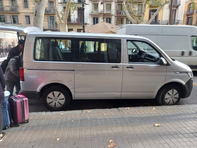 Photo by Rogerio D. about renting a Opel Vivaro in Barcelona (12/5/23)