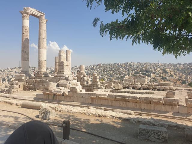 Photo 2 by Yusuf H. about hiring a Mitsubishi Outlander at Amman Queen Alia Airport (26.08.23)