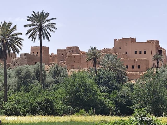 Photo 3 par Youssef D. sur la location d'un Renault Clio à l’aéroport de Ouarzazate (11/06/25)