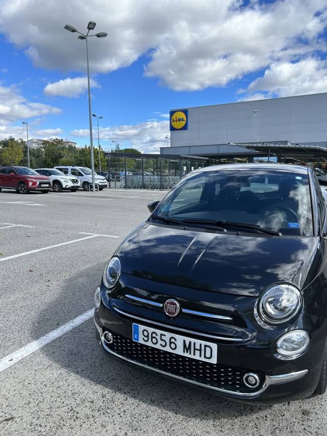 Photo by Leanne F. about renting a Fiat 500 in Barcelona (10/27/23)