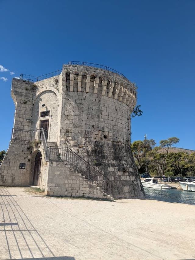 Photo 4 by Paul Andrew M. about hiring a Opel Corsa in Split (29/09/26)