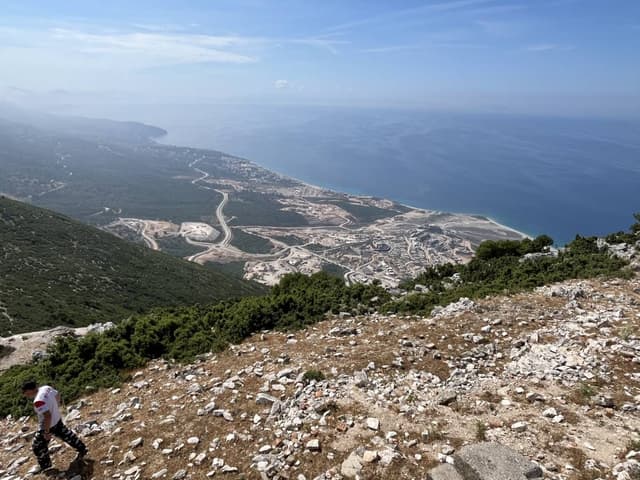 Photo 15 by Victoria R. about hiring a Dacia Sandero Stepway in Tirana (30/06/26)