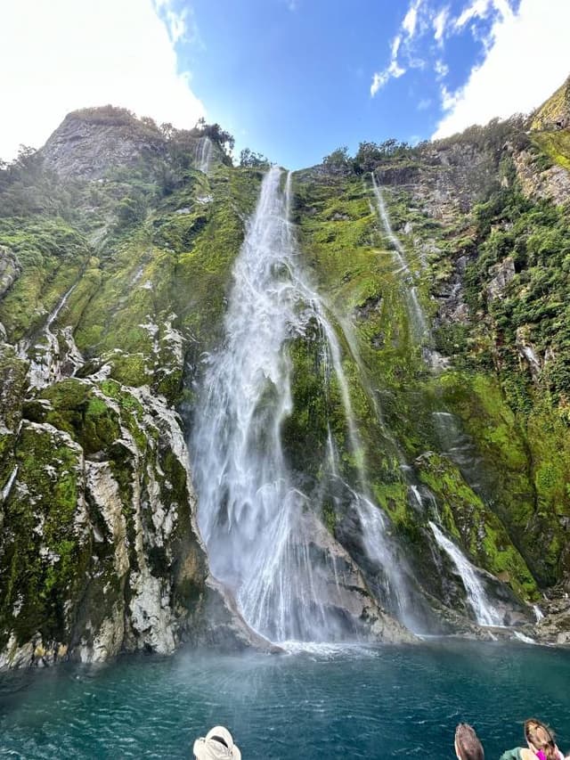Photo 3 by Azhar A. about renting a Nissan X-Trail in New Zealand (2/20/25)
