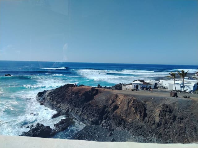 Photo 9 par Claire L. sur la location d'un Toyota Aygo à l’aéroport de Lanzarote (17/02/25)