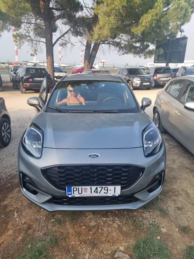 Foto 3 di Niki M. sul noleggio di una Opel Astra a Zadar / Zara (14/07/24)