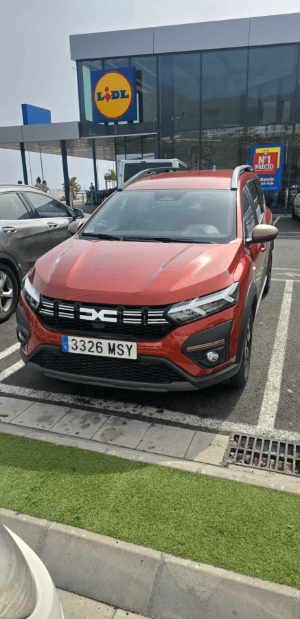 Zdjęcie 3 wykonane przez Marcin P. dotyczące wynajmu Dacia Lodgy w w Hiszpanii na Wyspach Kanaryjskich dnia (9.09.24)