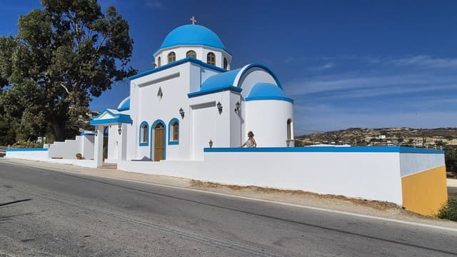 Photo 3 by Leslie P. about hiring a Hyundai i20 at Kos Airport (11.11.24)