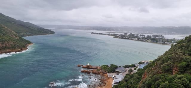 Photo 3 by Fahim G. about renting a VW Polo Vivo in Cape Town (1/17/25)