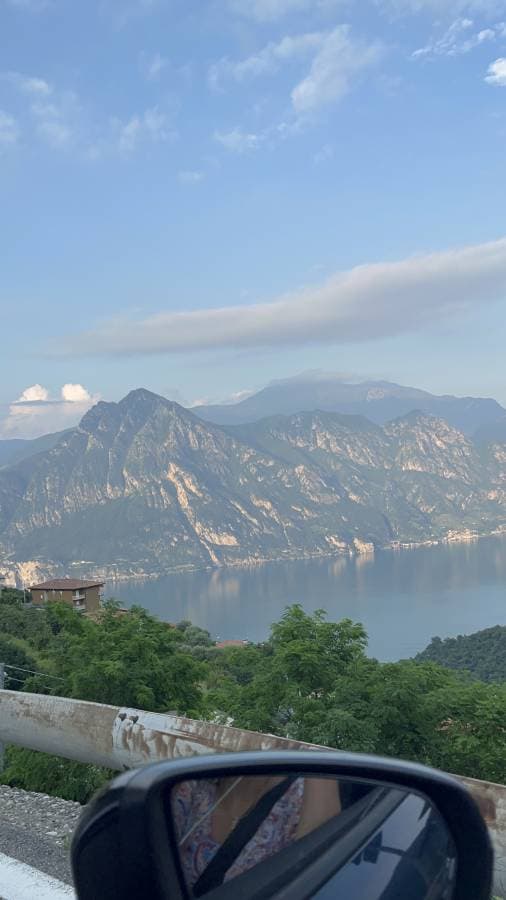 Billede 4 af Nazanin B. om at leje en Jeep Compass i Bergamo (6/30/24)