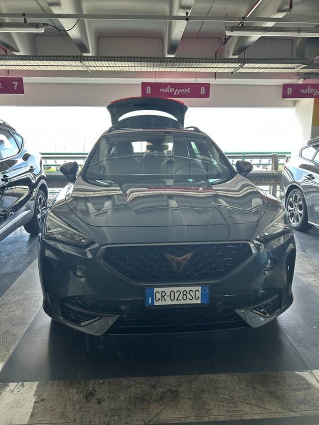 Photo by RAJ KUMAR T. about renting a Mercedes Benz A Class at Rome Airport Fiumicino (9/25/24)