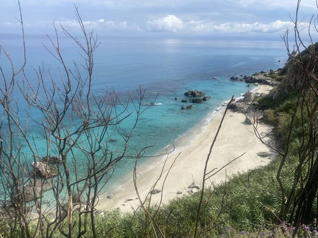 Photo 7 by Giuseppina S. about renting a Peugeot 208 in Reggio di Calabria (6/12/24)