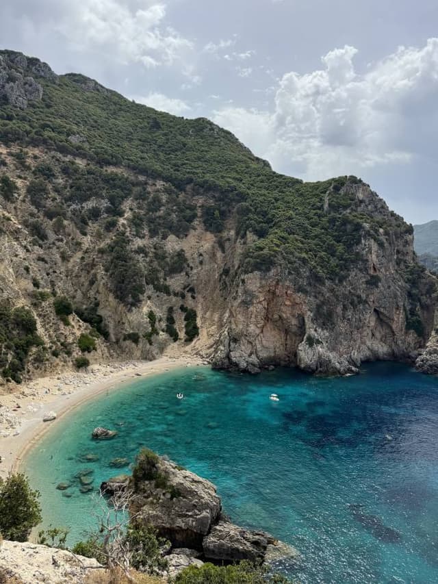 Foto 2 di Eleonora C. (01/07/24)