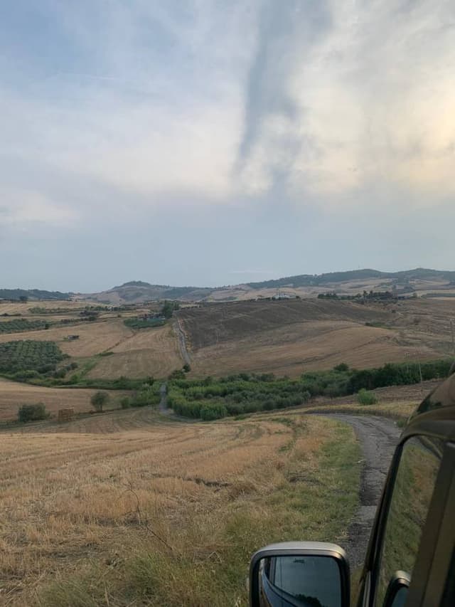 Zdjęcie 2 wykonane przez Dariusz C. dotyczące wynajmu Fiat 500X w w Pescarze dnia (29.08.25)