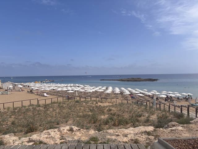 Photo 6 by Victoria R. about hiring a Toyota Auris in Cyprus (22/05/25)