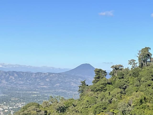 Photo 1 by Jose Ricardo R. about renting a Nissan Rogue at El Salvador Airport (1/6/24)