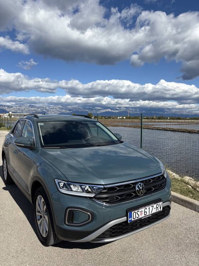 Photo by Helen S. about renting a Volkswagen Polo at Zadar Airport (10/9/25)