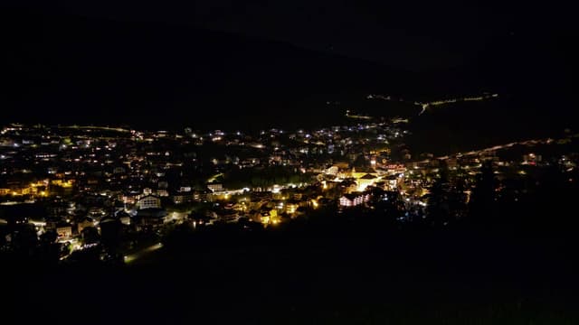 Photo 5 by Phuong T. about renting a Fiat 500X in Bergamo (8/27/24)