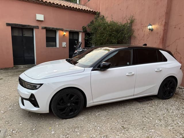 Photo by Marc V. about renting a Opel Astra in Spain (5/2/25)