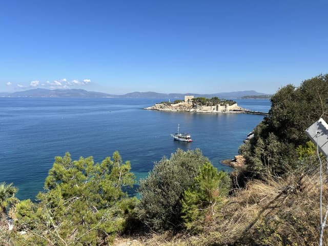 Photo 3 by Akos V. about renting a Renault Clio in Turkey (9/22/24)