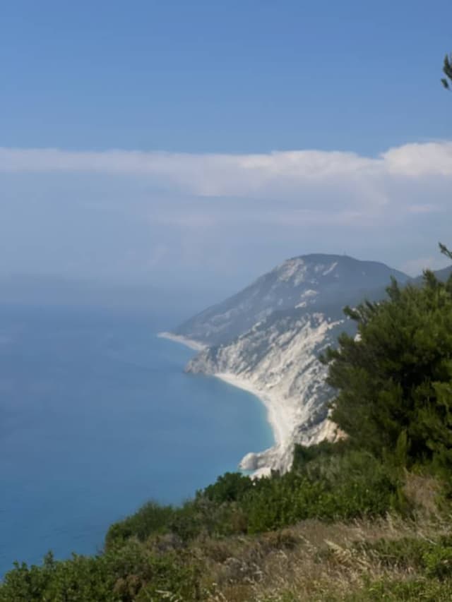 Photo 6 by Alexandru N. (7/6/26)