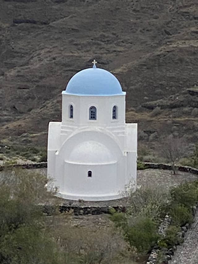 Foto 3 de Victor G. sobre el alquiler de un Hyundai i10 en el aeropuerto de Santorini (10/4/23)