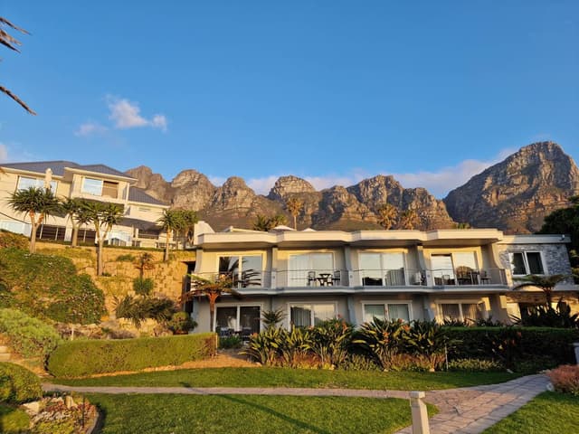 Photo 4 by Daniel U. about hiring a Toyota Corolla Cross at Cape Town Airport (01.10.24)