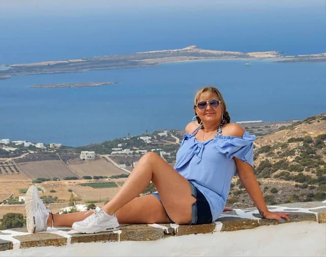 Photo 2 by Delia B. (10/11/23)