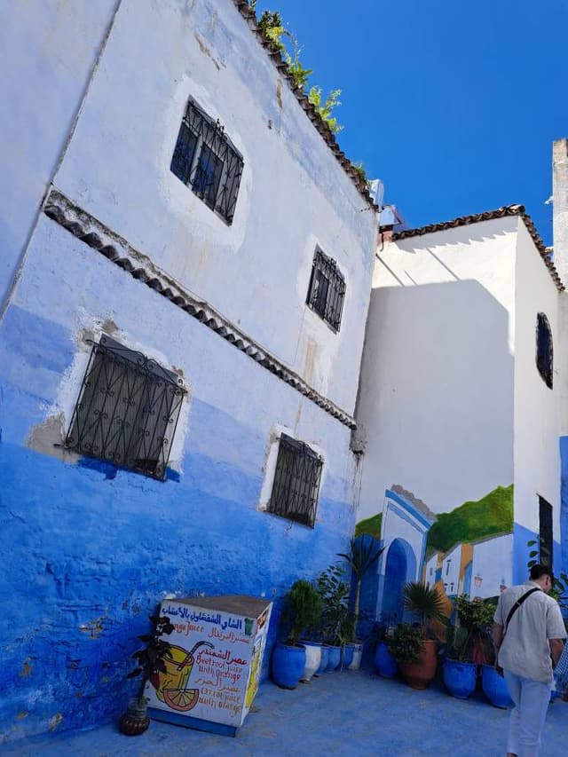 Photo 6 by Ann H. about renting a Renault Logan in Tangier (10/13/24)