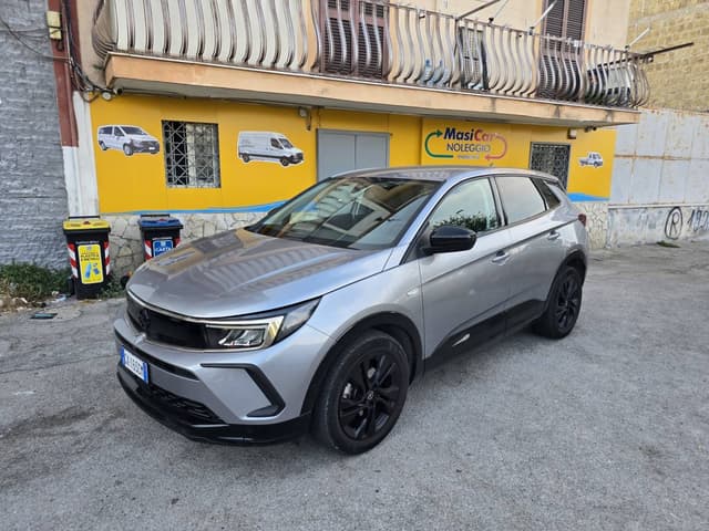 Photo 8 by Adrian T. about hiring a Peugeot 3008 at Naples Airport (06/08/26)