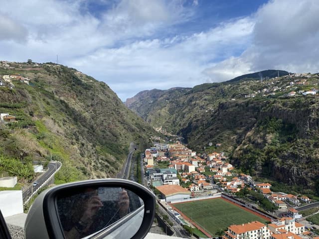 Photo 2 par Dominique R. sur la location d'un Peugeot 308 à l’aéroport de Funchal - Madère (04/11/24)