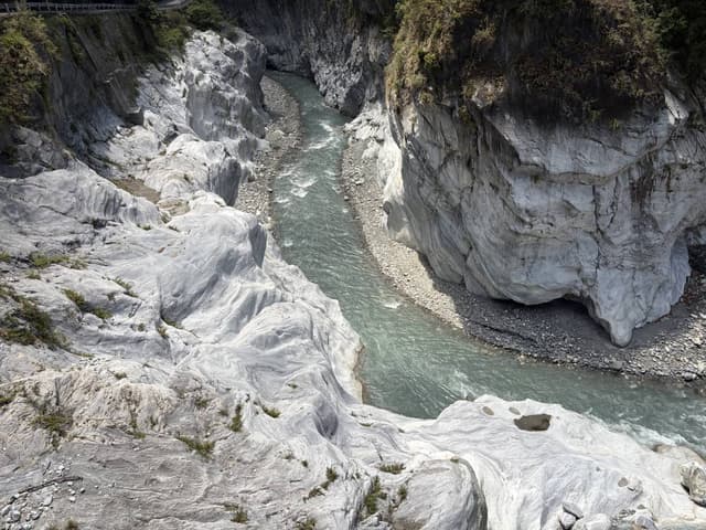 Photo 3 by Cornelis Johannes D. (4/21/26)