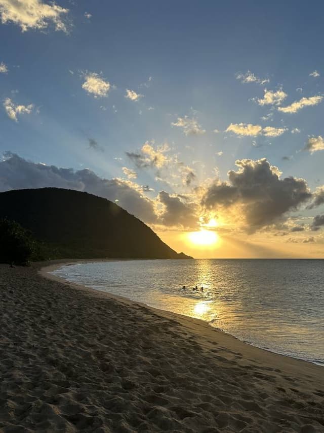 Photo 9 by Julie T. about renting a Dacia Duster in Guadeloupe (11/20/23)