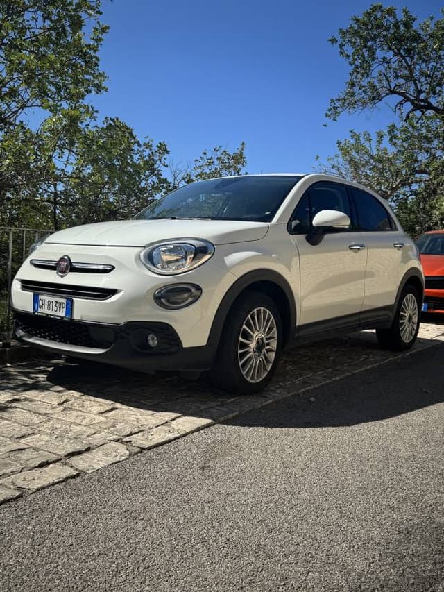 Photo 2 by Nerijus L. about renting a Fiat 500X on Sicily (9/23/25)