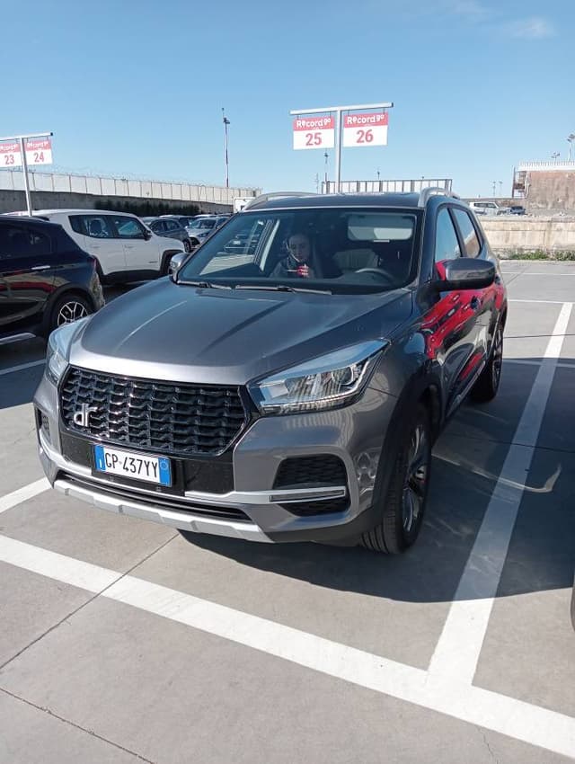 Zdjęcie 3 wykonane przez Lukasz O. dotyczące wynajmu Citroen C3 w w Katanii dnia (9.02.24)