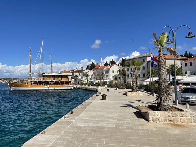 Photo 2 by Alvin M. about hiring a Skoda Fabia in Split (19.09.22)